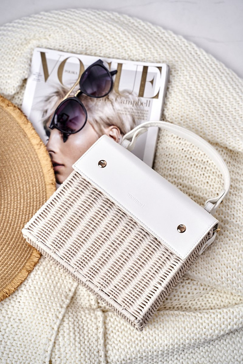 Жіноча біла нагрудна сумочка Monnari BAG3660-000