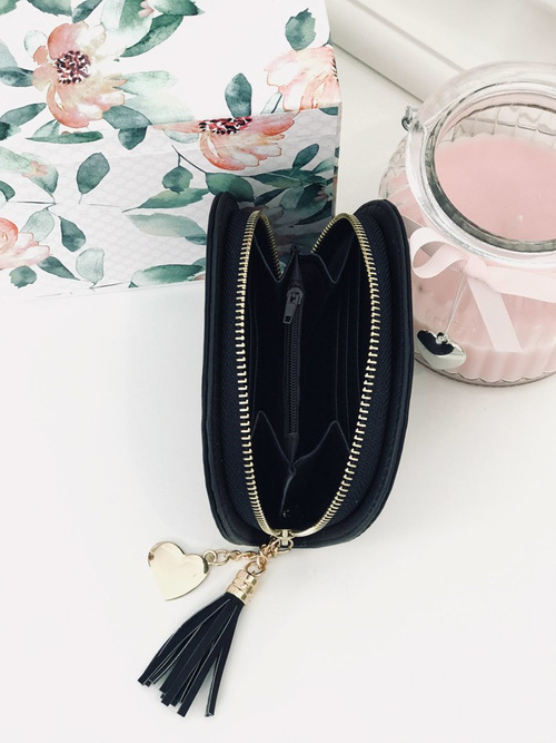 Чорний жіночий гаманець з китицею