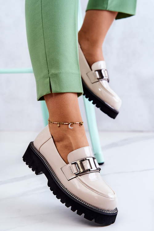 Туфлі лаковані світло-бежеві Corine