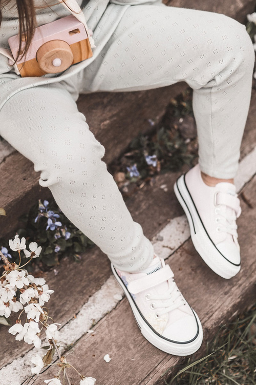 Дитячі кросівки з тканини з принтом рожевого кольору