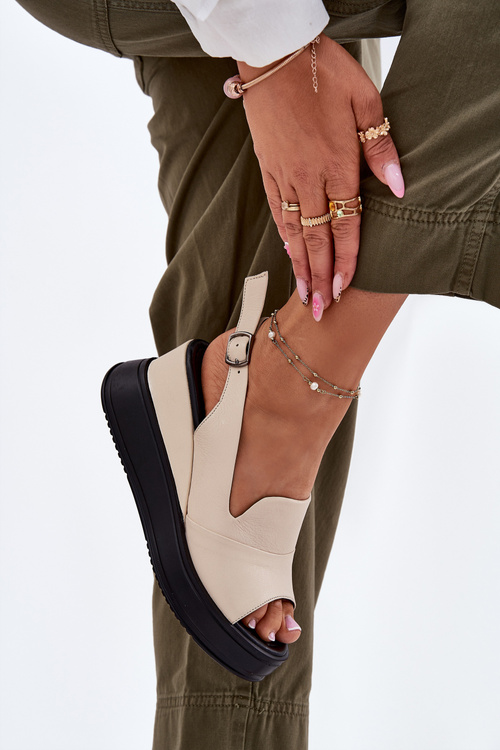 Шкіряні жіночі сандалі на платформі Artiker 54C0401 бежеві