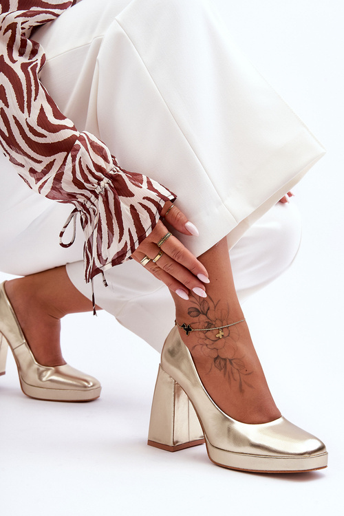 Шкіряні човники на масивному каблуці Gold Rosalia