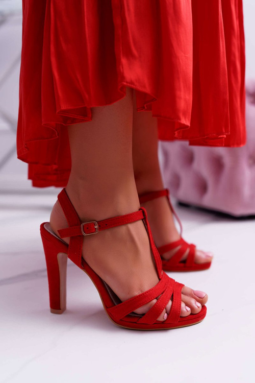 Жіночі замшеві босоніжки Red Silela