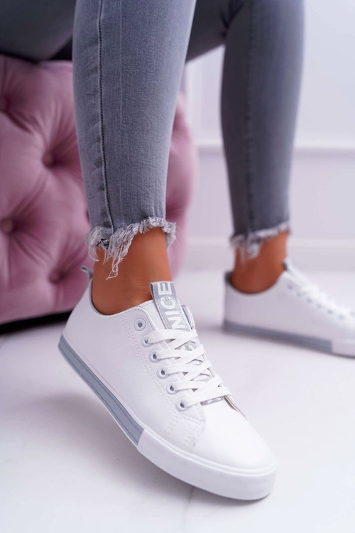 Жіночі кросівки білі сірі на ремінці Nigrid