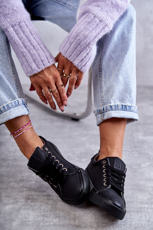 Жіночі низькі шкіряні кросівки Big Star KK274006 Чорні