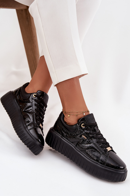 Лаковані жіночі кросівки на платформі Lee Cooper LCJ-25-09-3870 Чорні