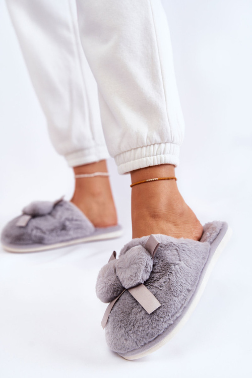 Жіночі хутряні тапочки з помпонами сірі Castello