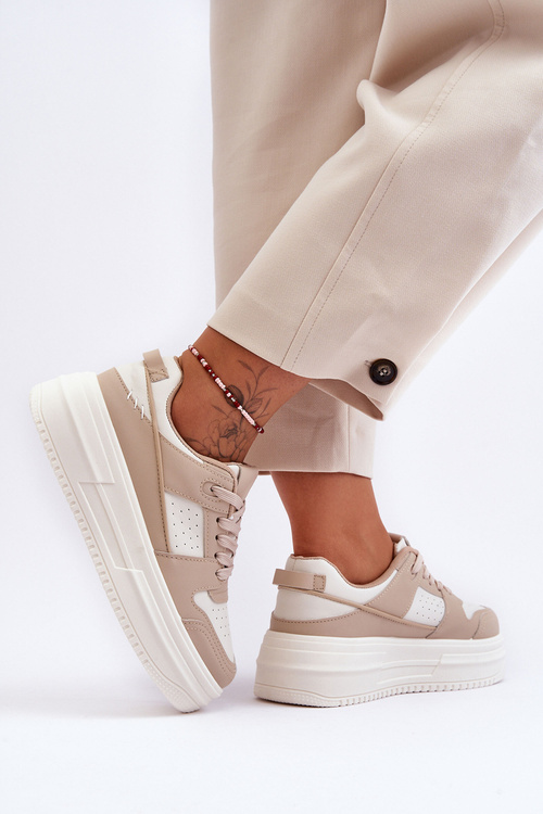 Жіночі шкіряні спортивні туфлі на масивній платформі бежеві Belisso