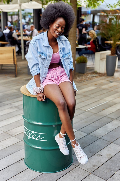 Жіночі логовані кросівки біло-рожеві вихідні