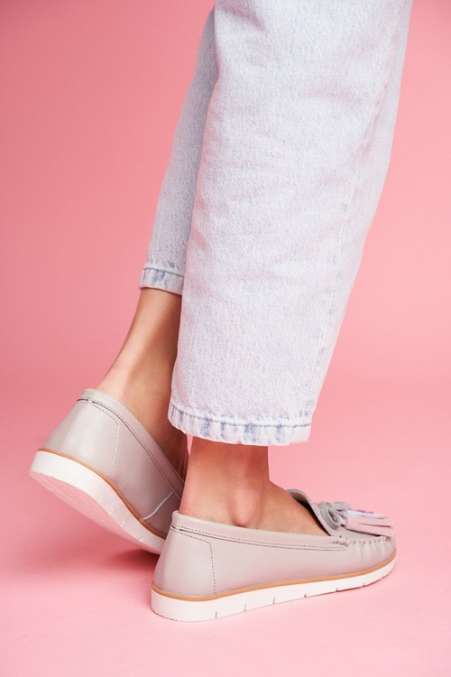 Жіночі шкіряні мокасини сірі Bebbo