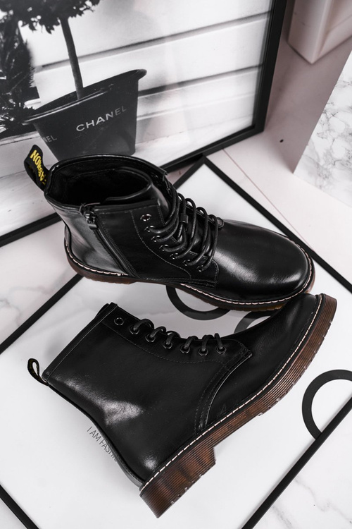 Чоботи жіночі на плоскому ходу чорні Marita