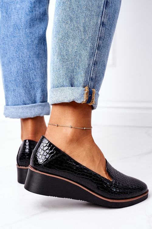 Лаковані туфлі на танкетці Vinceza 10675 Чорні