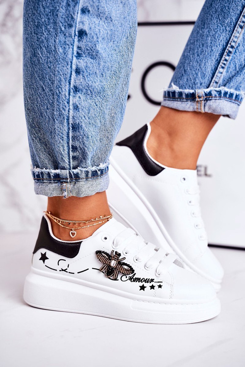 Жіноче спортивне взуття Кросівки Fly White Amour
