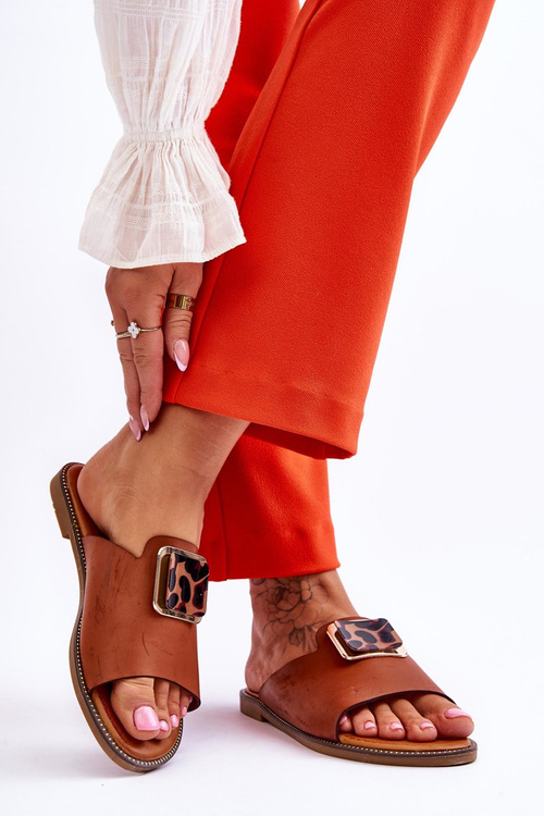 Жіночі тапочки з декоративним елементом верблюд Леонія