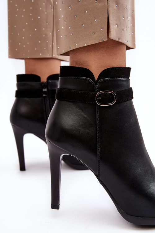 Жіночі чоботи на підборах з пряжкою та підкладкою чорного кольору Aesha
