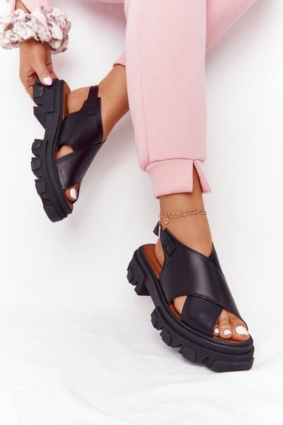 Шкіряні босоніжки на платформі Lewski Shoes 3018-0 Чорні