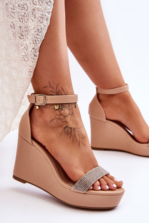 Модні шкіряні босоніжки на танкетці Nude Arwen