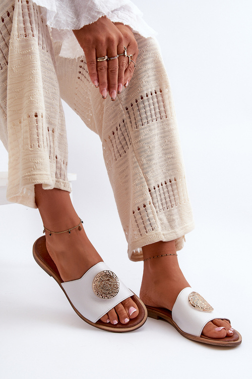 Zazoo 2938 Білі шкіряні тапочки на плоскій підошві з орнаментом