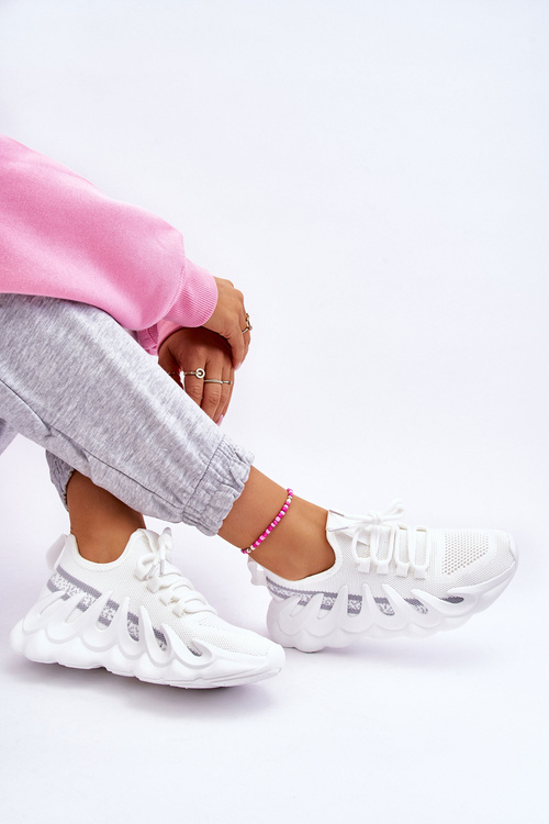 Жіночі модні кросівки білі Daxo