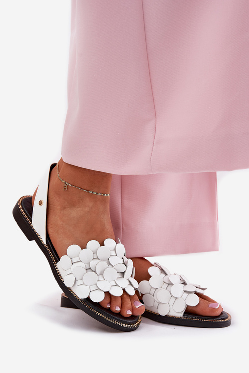 Шкіряні сандалі на плоскому каблуці білі Zazoo 40425