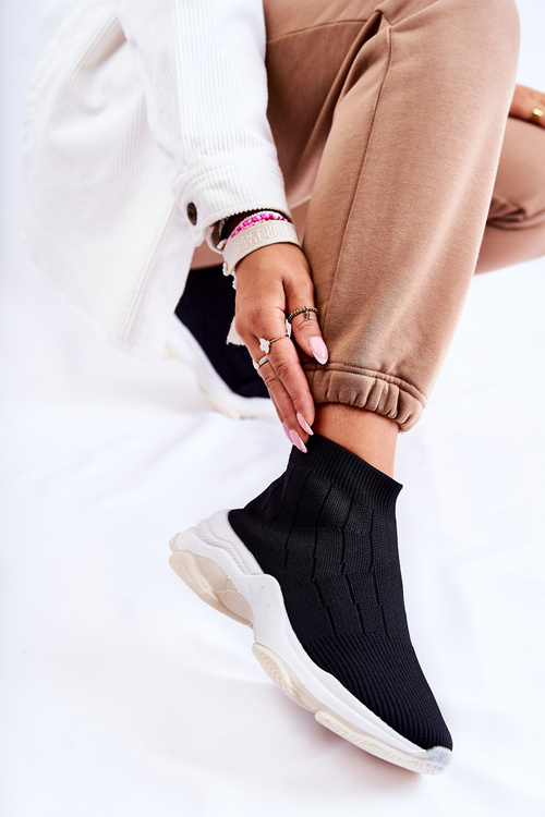 Жіноче високе спортивне взуття чорного кольору Nolly