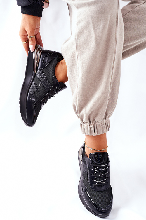 Жіноче спортивне взуття Black Manitoba