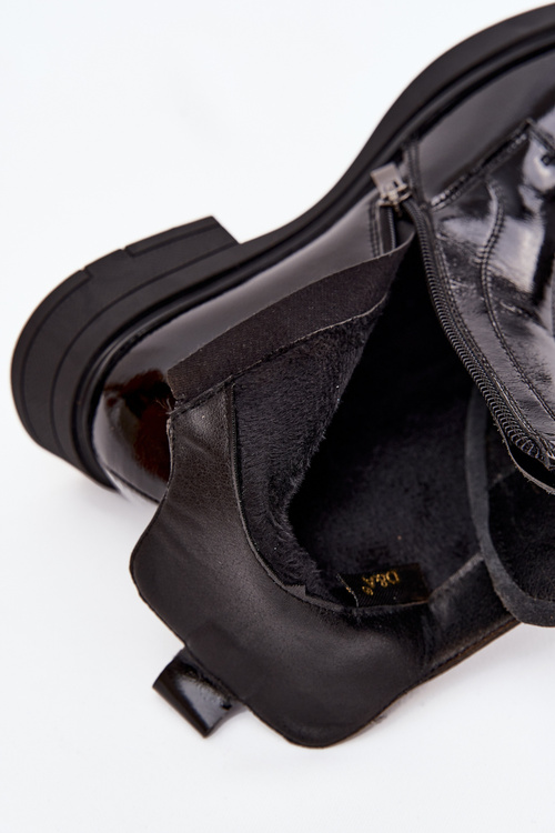 Лаковані жіночі чоботи з натуральної шкіри D&A MR52-108 Чорний