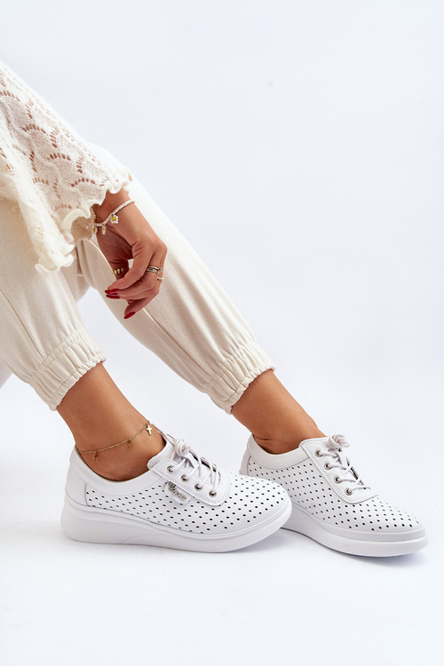 Жіночі шкіряні спортивні кросівки білі Brumia