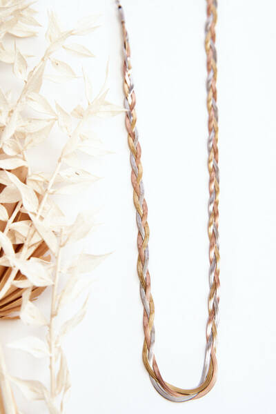 Елегантний різнокольоровий ланцюжок зі змією