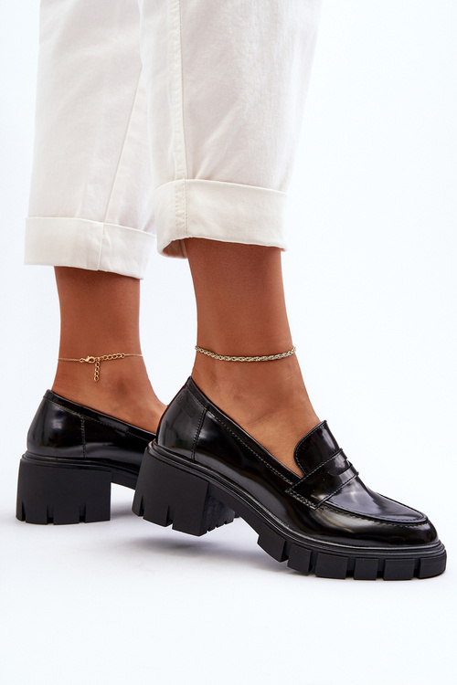 Жіночі лофери на масивному каблуці Big Star NN274055 Чорні