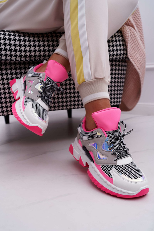 Спортивне жіноче взуття кольорова вставка кольору фуксії