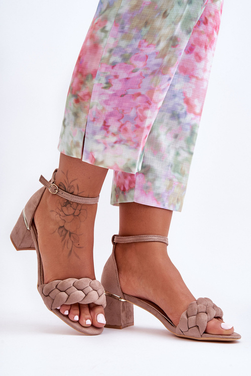 Замшеві босоніжки з плетеною темно-бежевою Essenza