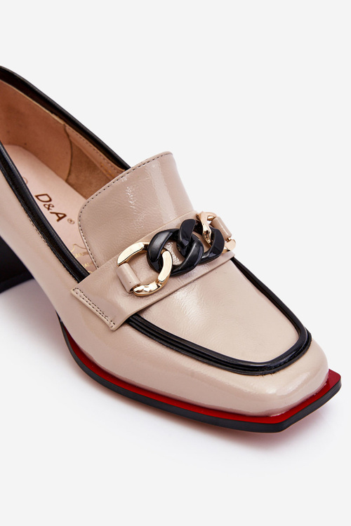 Зручні туфлі на низьких підборах бежеві Valenti