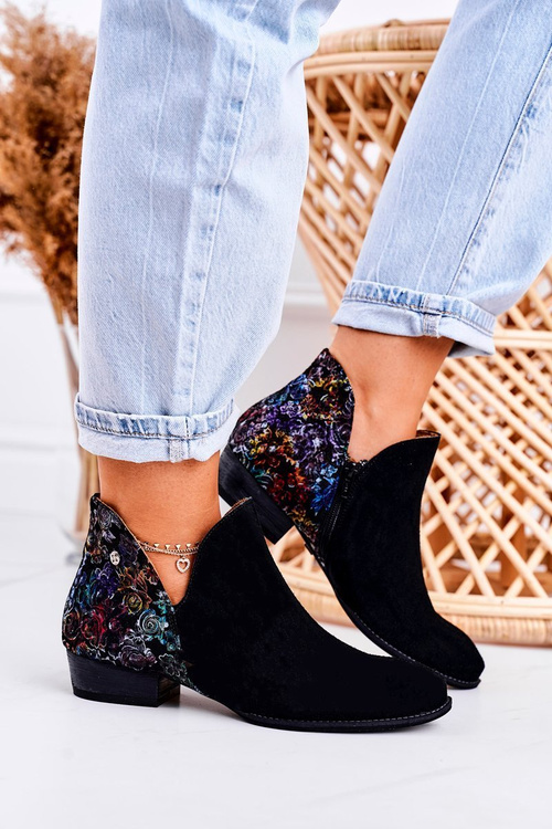 Жіночі шкіряні черевики Maciejka чорні з квіточками 04091-57