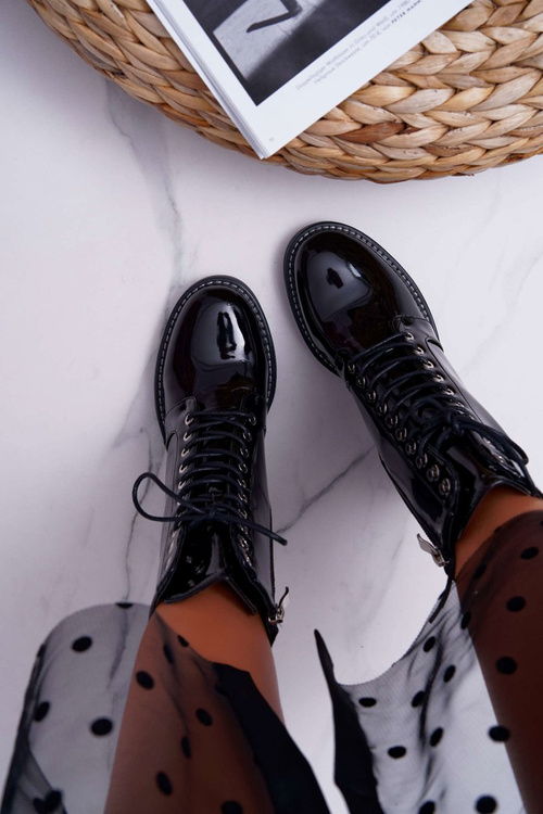 Жіночі чоботи на шпильці лаковані чорні Insist