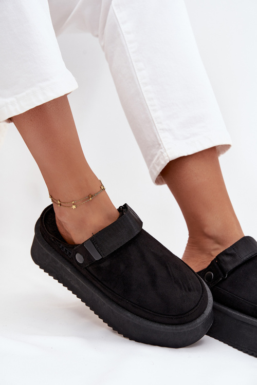 Жіночі зимові чоботи на платформі з липучкою чорні Jorielle