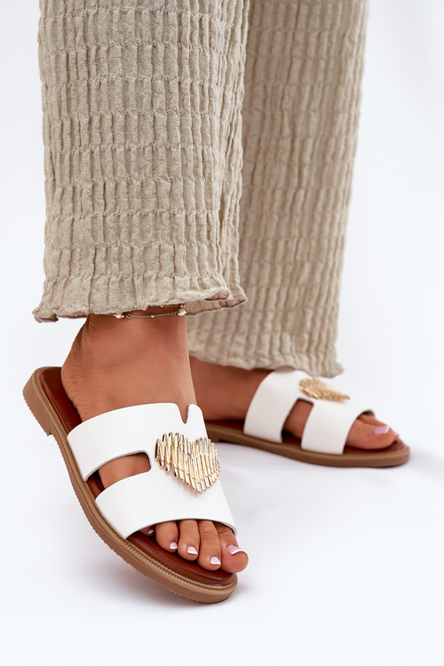 Жіночі плоскі сандалі з золотою оздобою білі Karinma