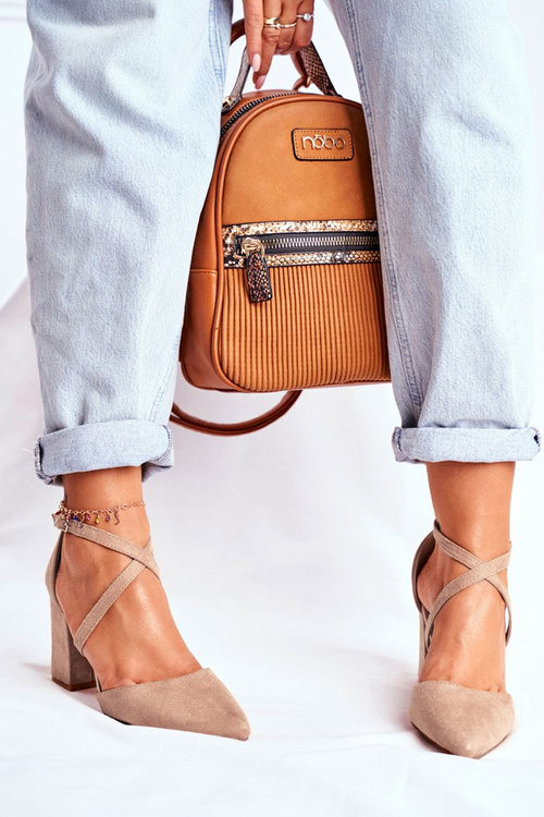 Жіночі туфлі на шпильці бежевого кольору Traffic