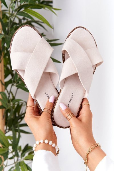 Жіночі замшеві тапочки бежеві Edesa