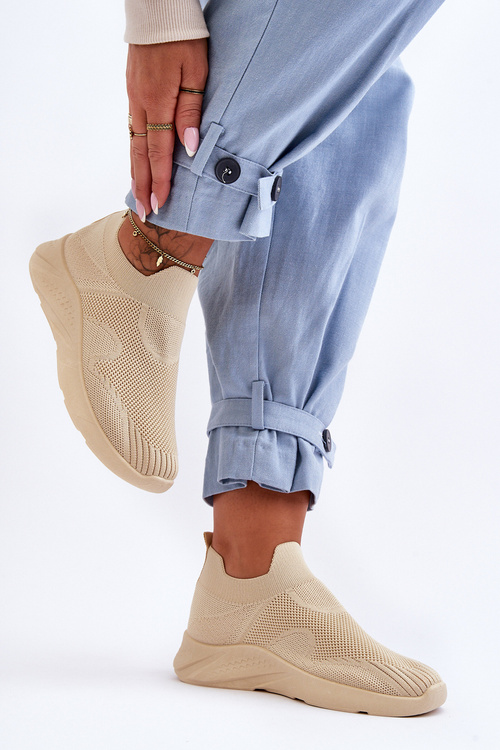 Жіночі кросівки бежевого кольору Claris