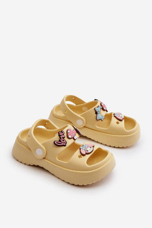 Дитячі тапочки зі світлого поролону з жовтим декором Ifrana