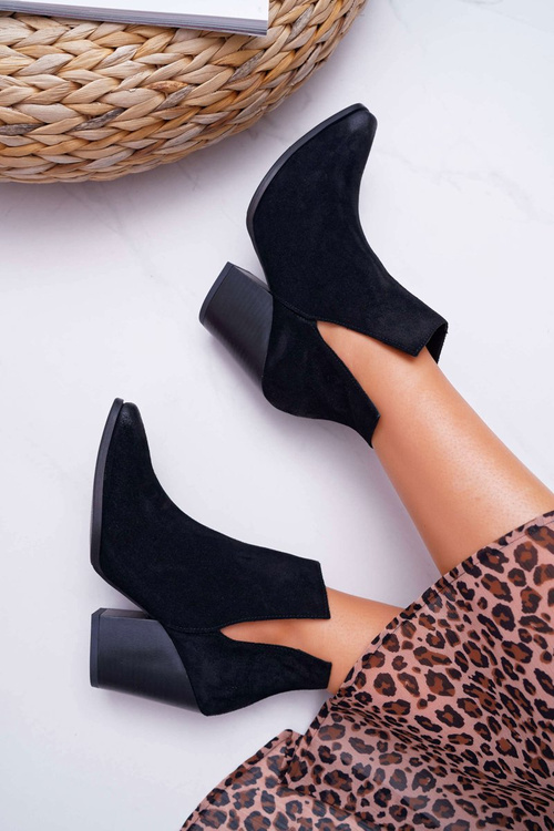 Жіночі чоботи на підборах весняні шкіряні замшеві чорні Nicole 2430