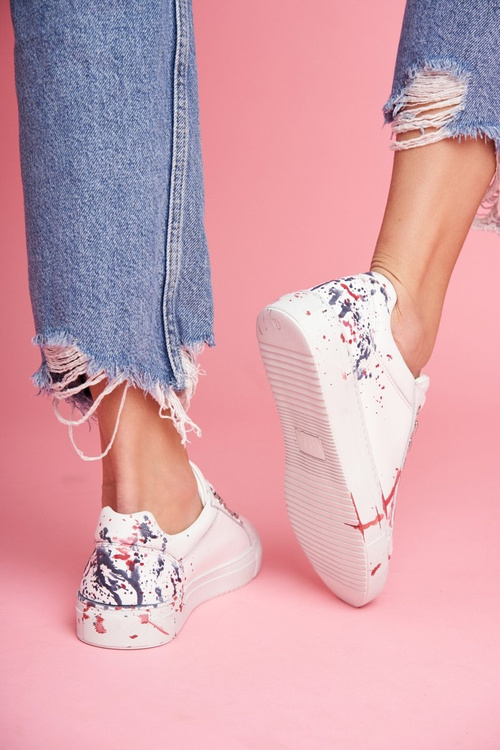 Жіночі шкіряні кросівки білі GOE FF2N3027