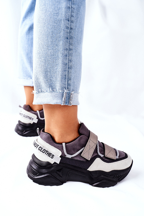 Жіноче спортивне взуття Кросівки чорні Katerini