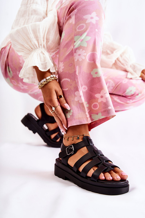 Модні босоніжки з ремінцями Black Malien