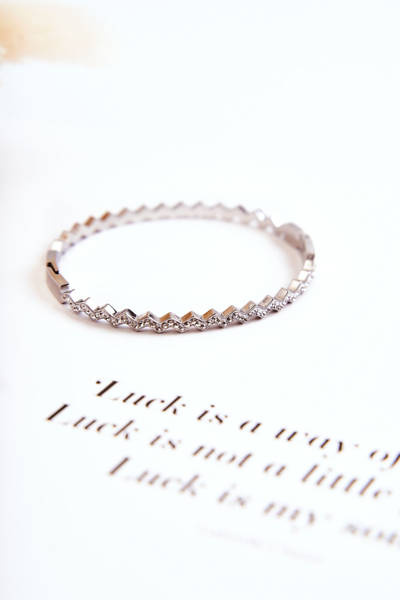 Жіночий сталевий браслет з цирконами Срібна корона