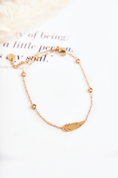 Браслет на ногу з кубічним цирконієм і золотим пером