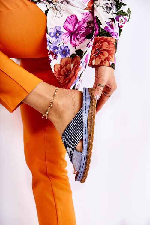 Шкіряні профільовані тапочки Maciejka 04986-17 Сині