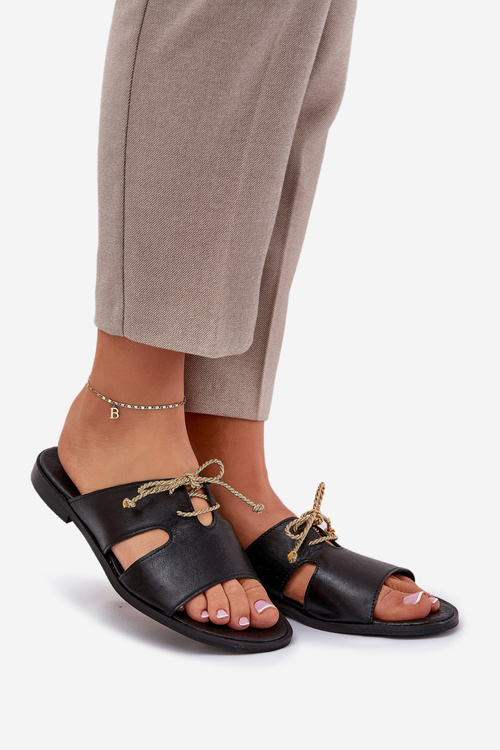 Жіночі шкіряні сандалі на плоскому каблуці Zazoo 3022 чорні