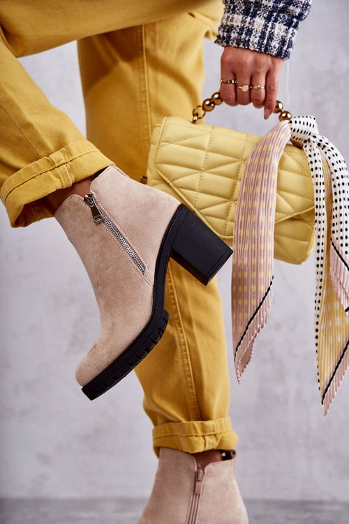 Замшеві Чоботи на високих підборах на блискавці Світло-бежеві Sevione